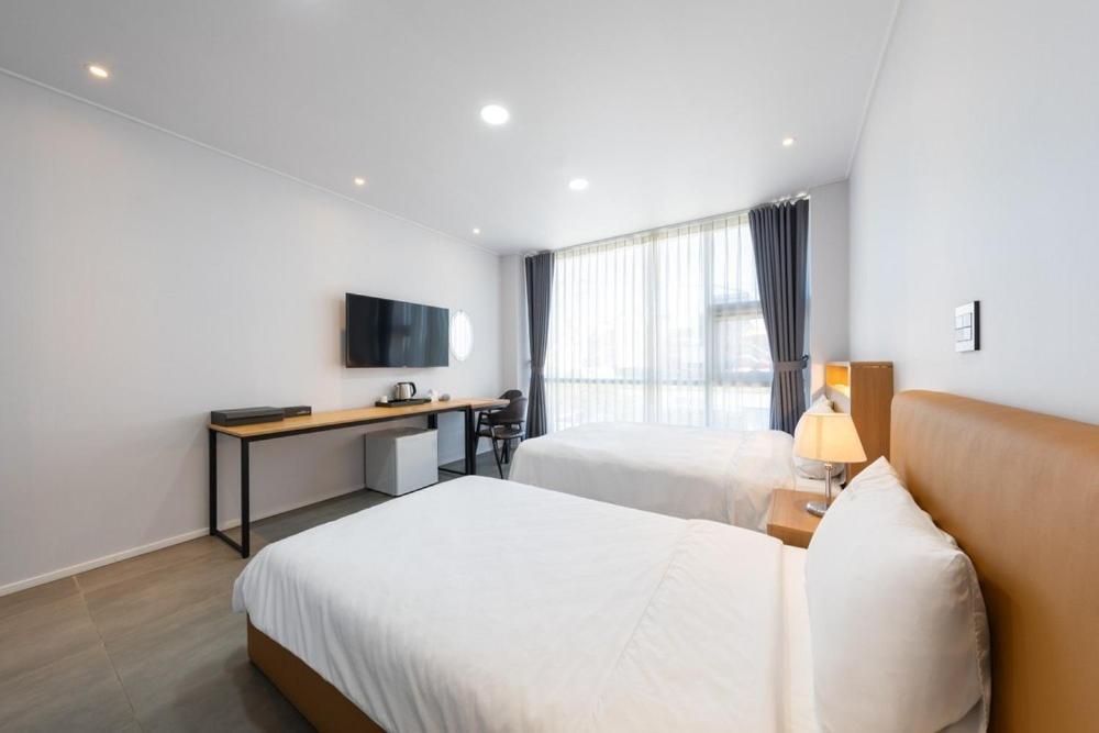 Gangneung Gyeongpodae Villa Екстер'єр фото