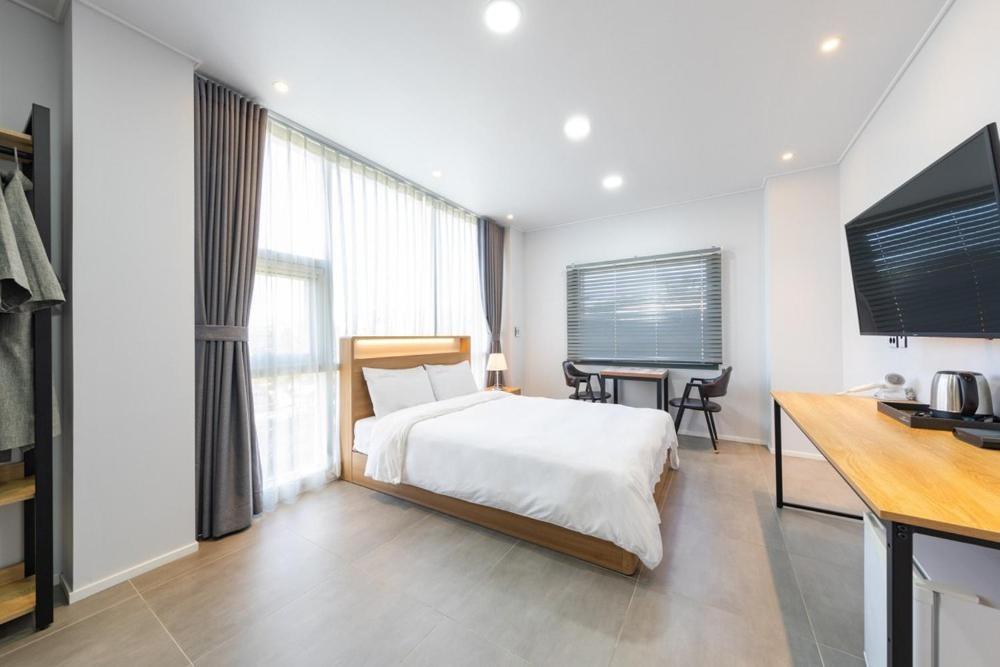 Gangneung Gyeongpodae Villa Екстер'єр фото