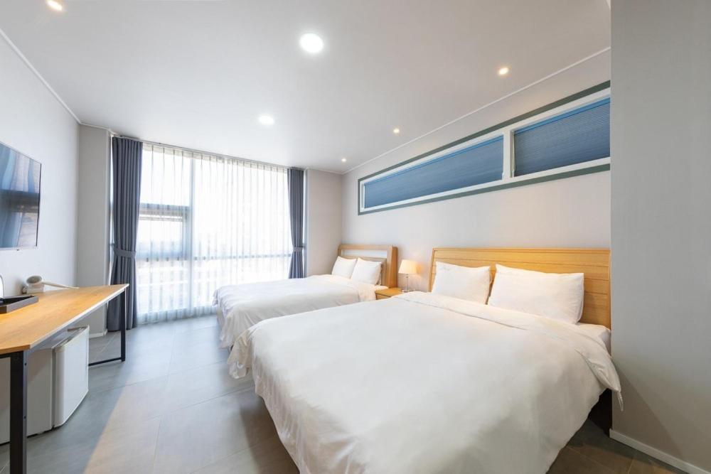 Gangneung Gyeongpodae Villa Екстер'єр фото